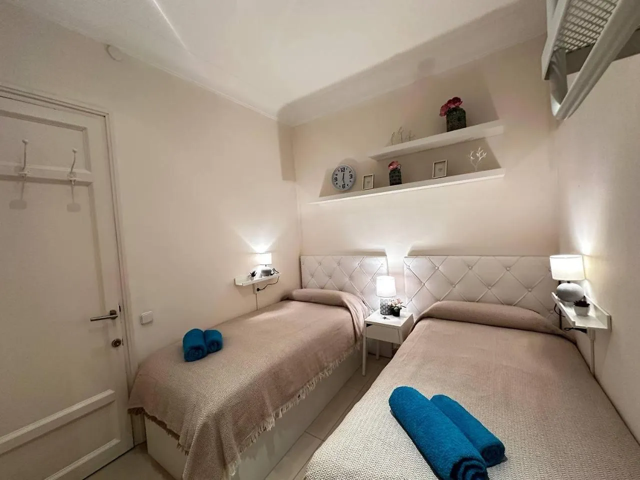 Acogedoras Habitaciones En Gran Via Barcelona 0*,
